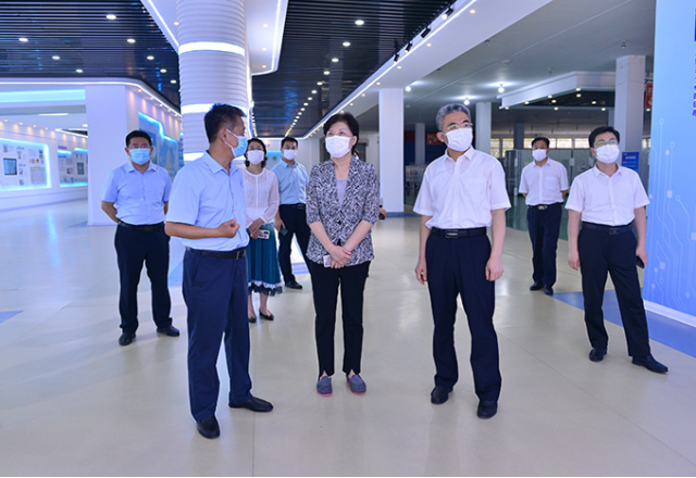 济宁市政协主席、党组书记霍媛媛到尊龙凯时节能公司调研